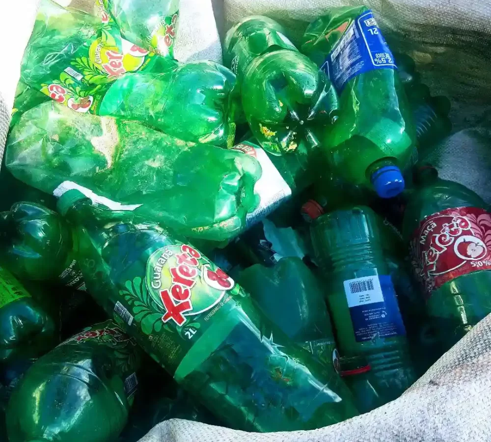 Reciclagem de garrafas pet, plástico e papelão em Campinas e Valinhos, SP.